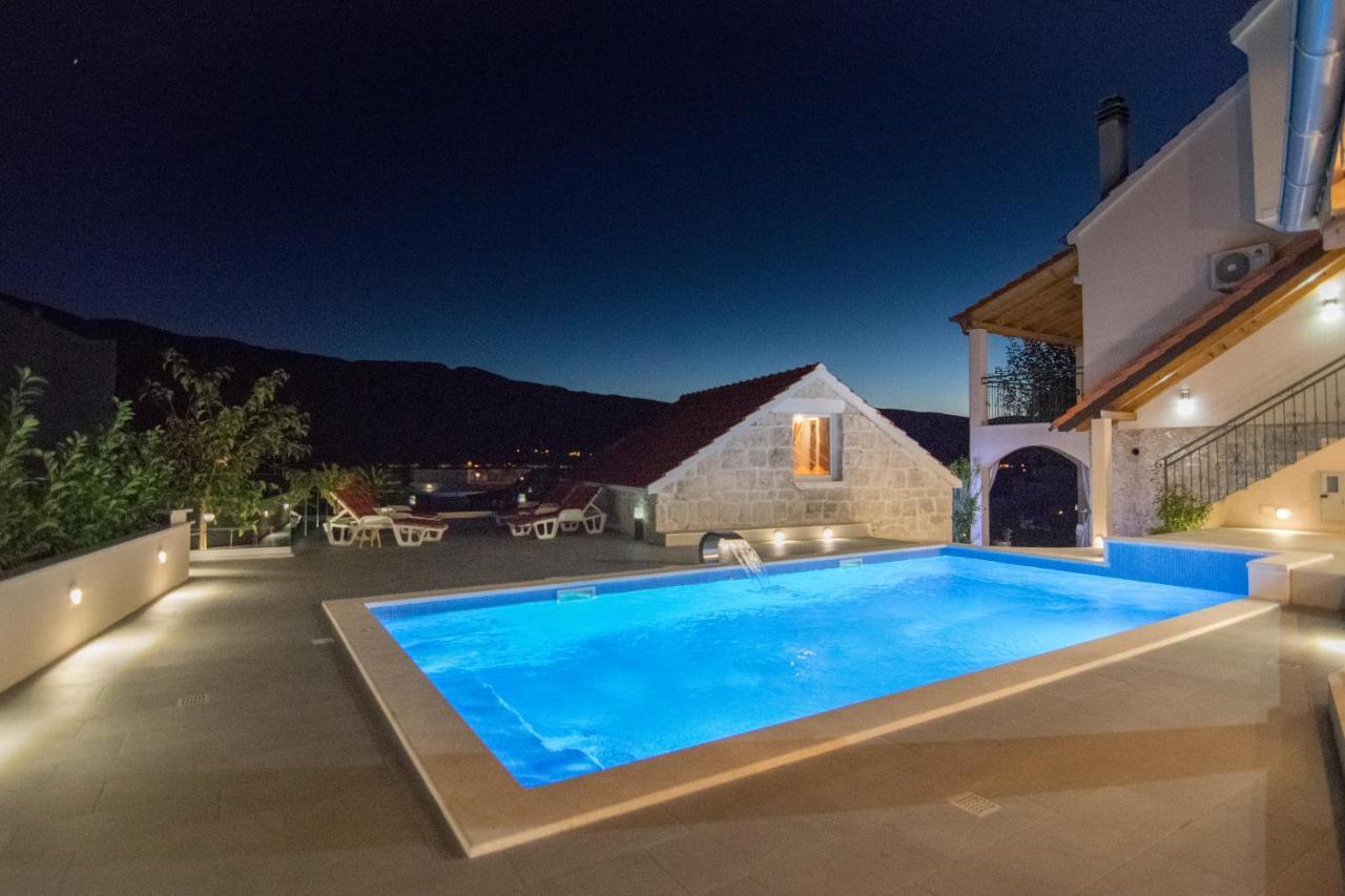 Villa Milena With Heated Pool And Jacuzzi Kostanje Exteriér fotografie
