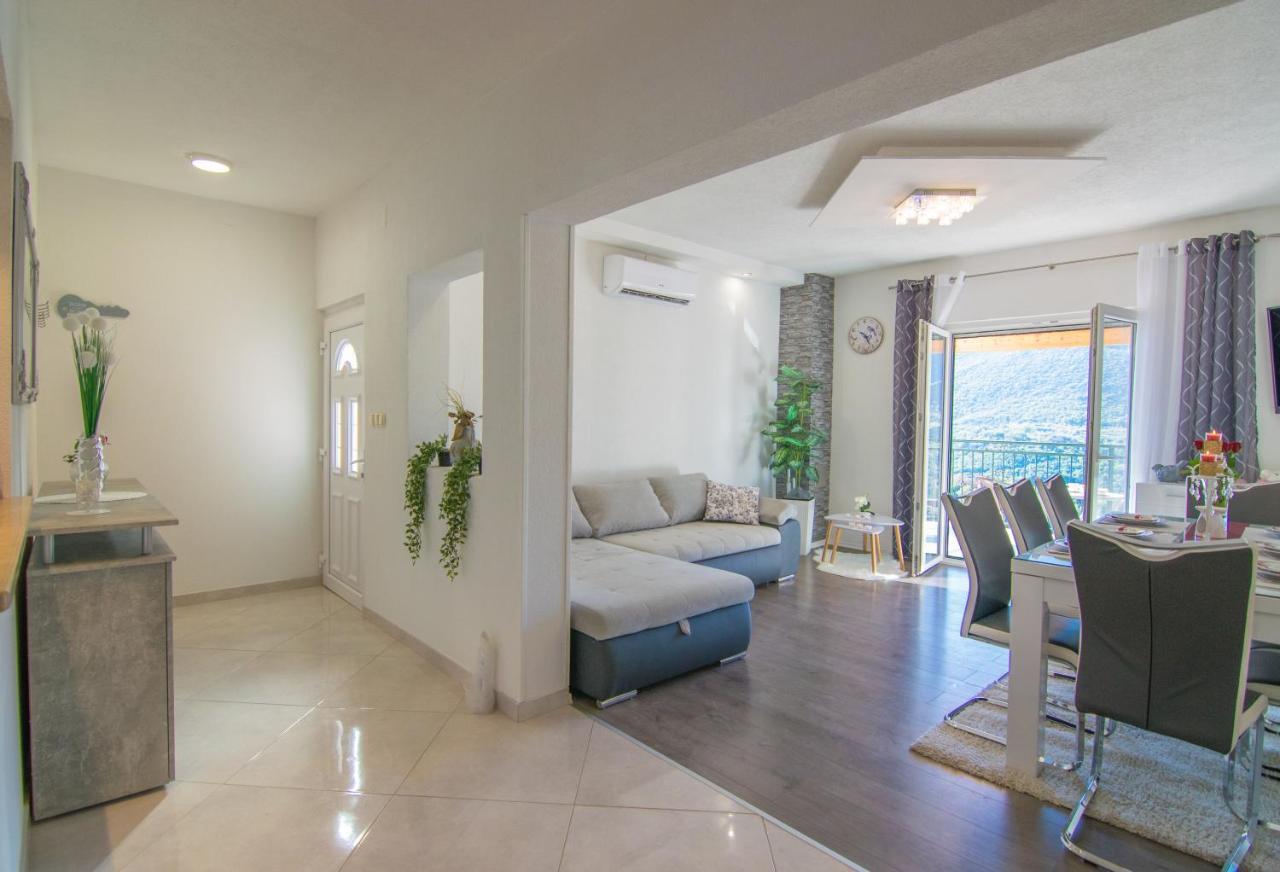Villa Milena With Heated Pool And Jacuzzi Kostanje Exteriér fotografie