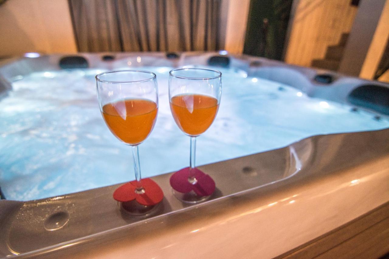 Villa Milena With Heated Pool And Jacuzzi Kostanje Exteriér fotografie