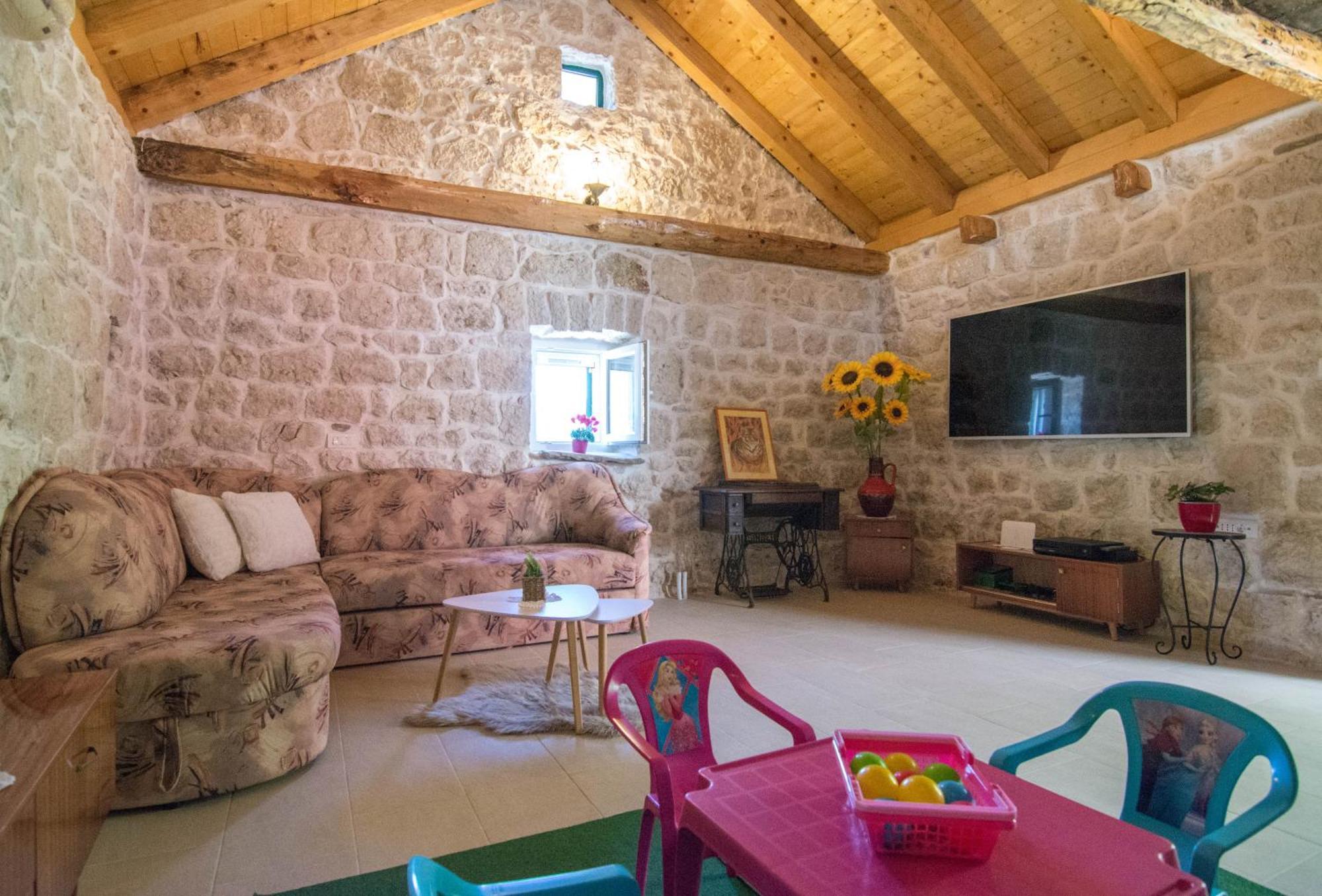 Villa Milena With Heated Pool And Jacuzzi Kostanje Exteriér fotografie