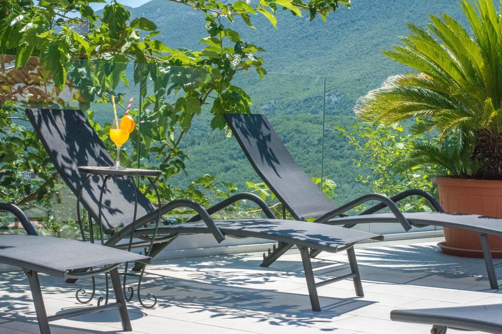 Villa Milena With Heated Pool And Jacuzzi Kostanje Exteriér fotografie